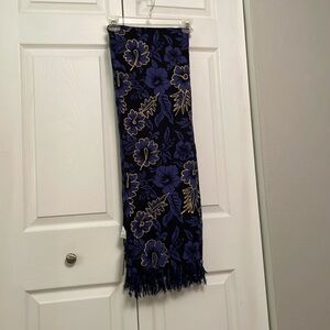 NWT PLANET SURF HAWAII FLORAL Sarong Scarf Wrap in Excellent Condition